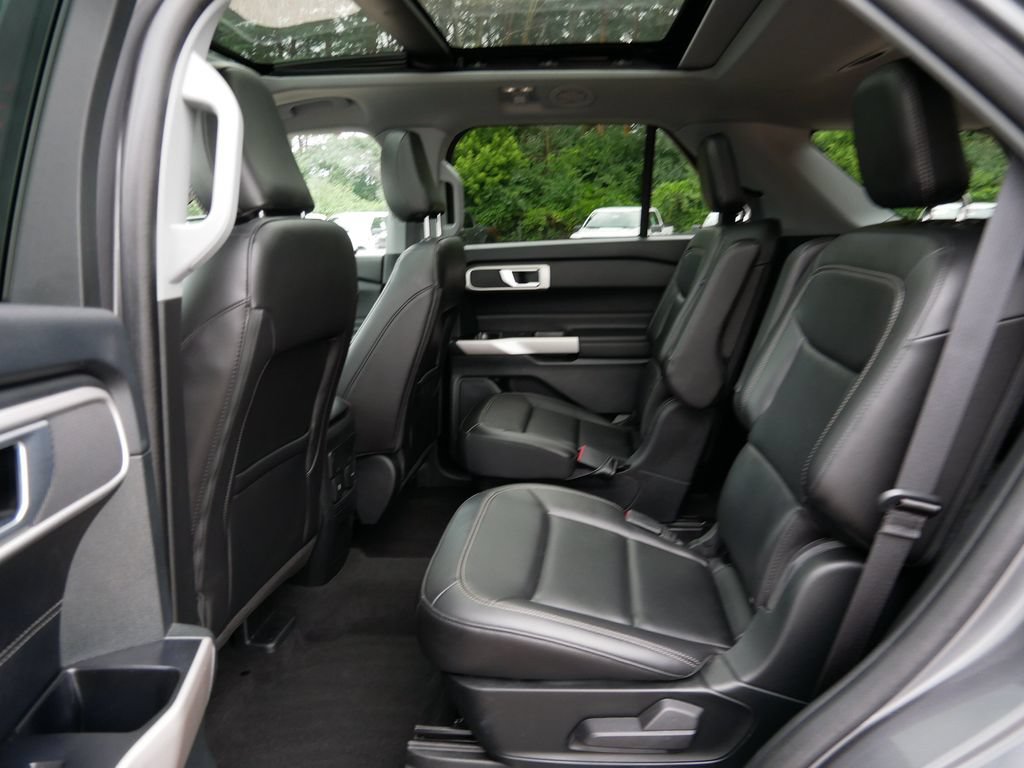 Certified 2023 Ford Explorer XLT w/ Equipment Group 202A AWD/4WD image 11