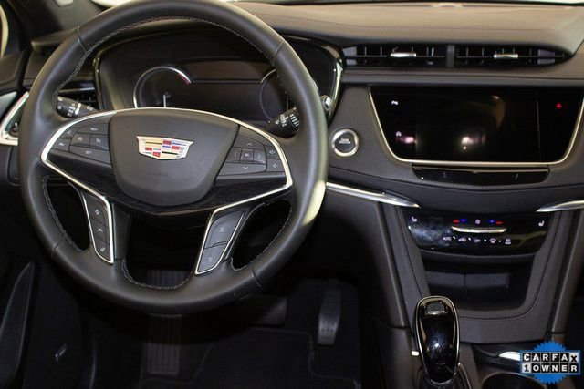 Used 2025 Cadillac XT5 Premium Luxury image 16