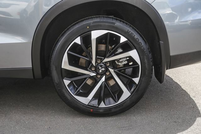 Used 2024 Mitsubishi Outlander FWD image 12
