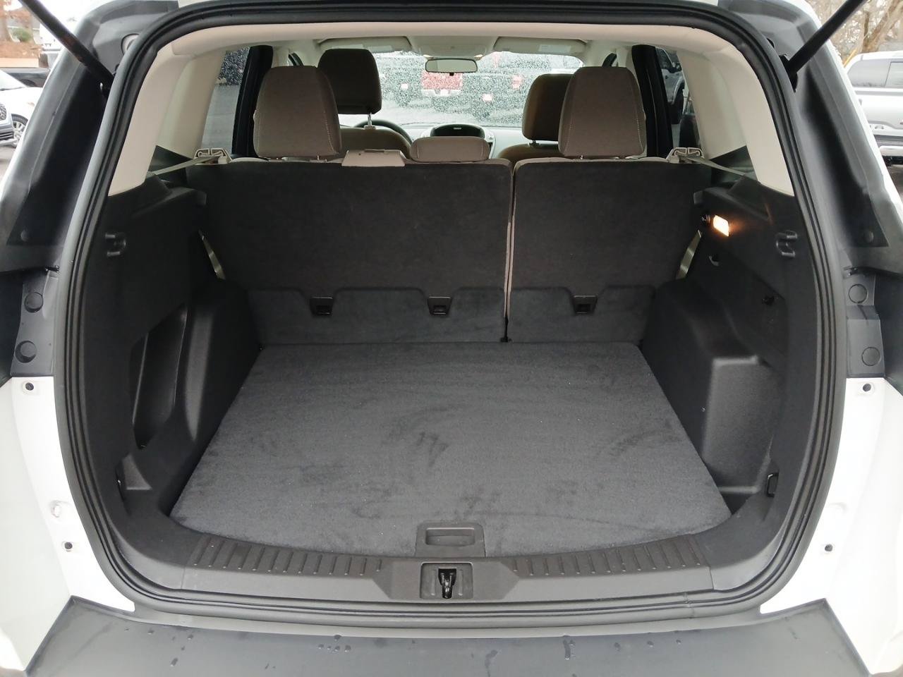 Used 2016 Ford Escape SE AWD/4WD image 9