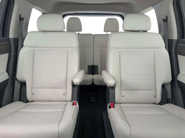 New 2026 Hyundai Santa Fe Limited FWD image 16