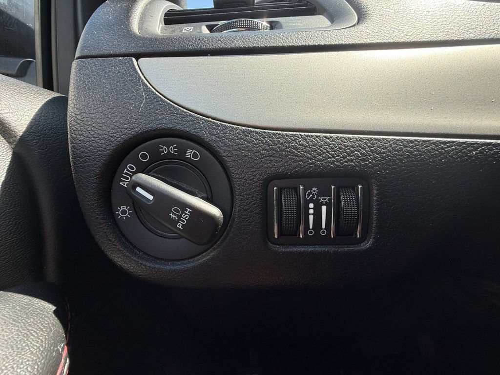Used 2020 Dodge Grand Caravan GT FWD image 19