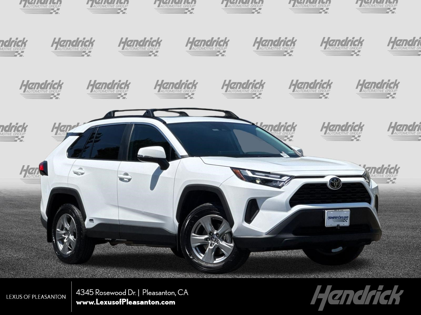 Used 2025 Toyota RAV4 XLE w/ Convenience Package AWD/4WD image 1