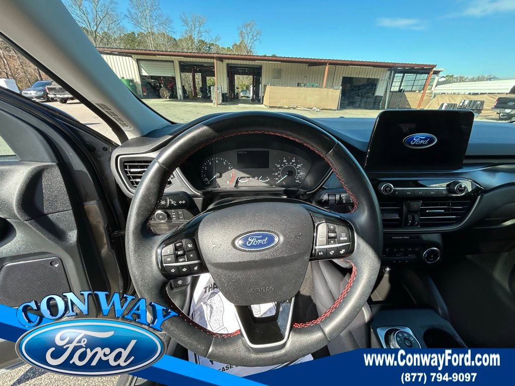 Used 2022 Ford Escape SEL w/ SEL Stealth AWD Package image 32