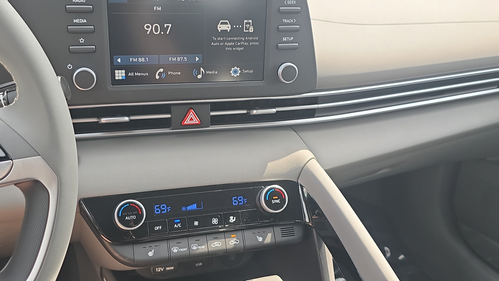 New 2026 Hyundai Elantra SEL Sport Premium FWD image 21