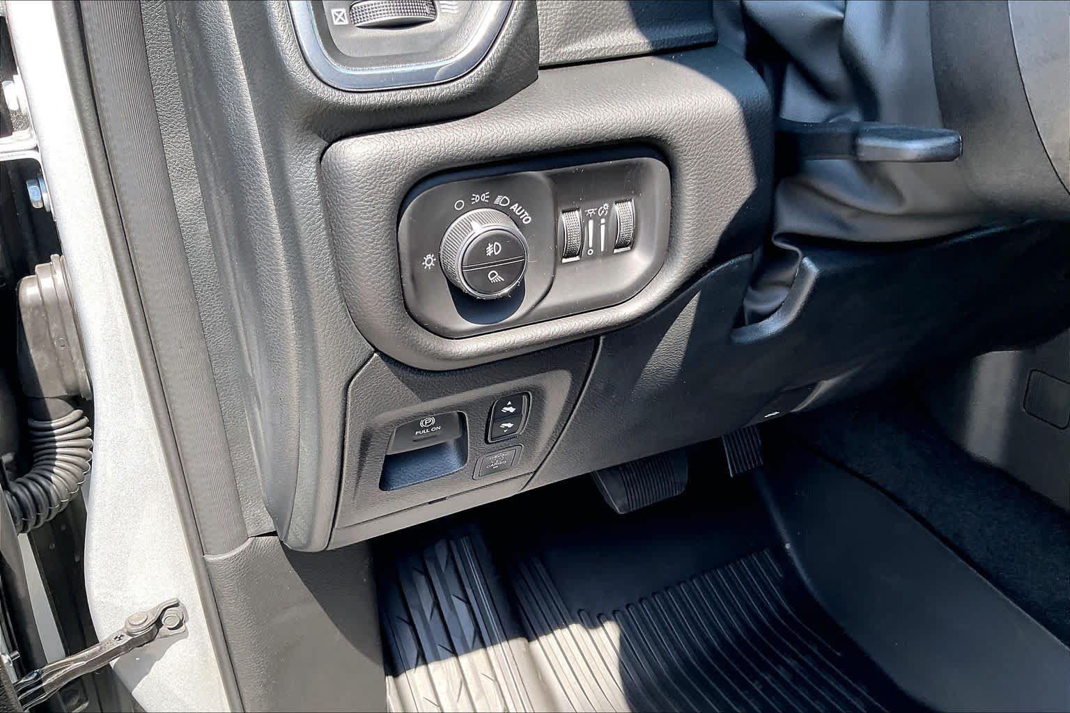 New 2027 RAM 1500 Laramie AWD/4WD image 18