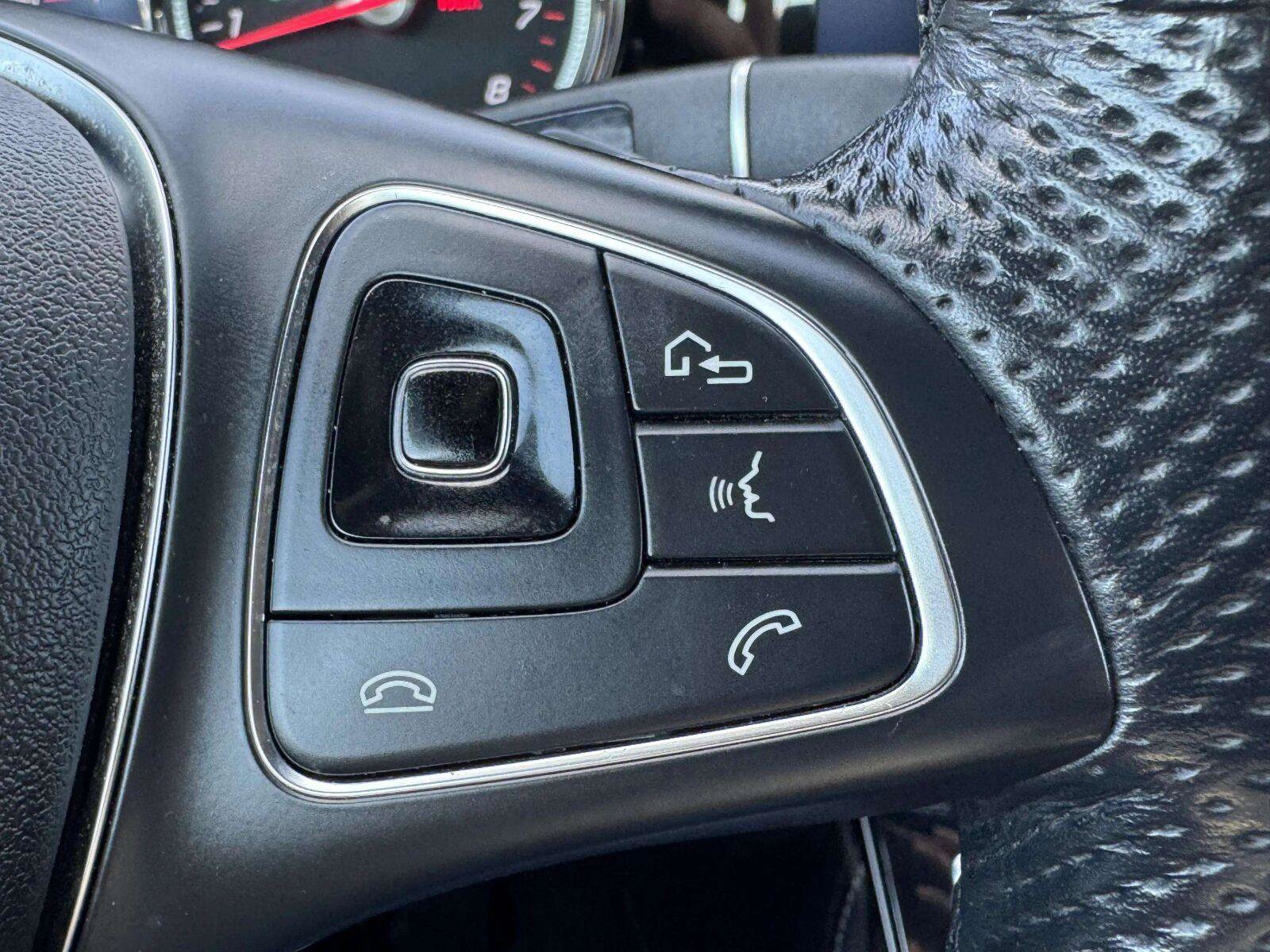 Used 2018 Mercedes-Benz E 300 4MATIC image 23