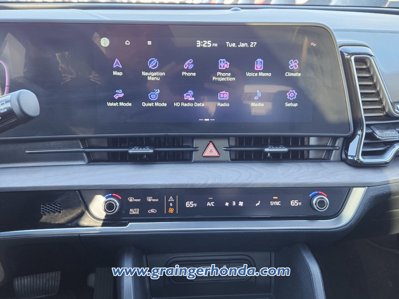 Used 2024 Kia Sportage X-Line w/ X-Line Premium Package image 15
