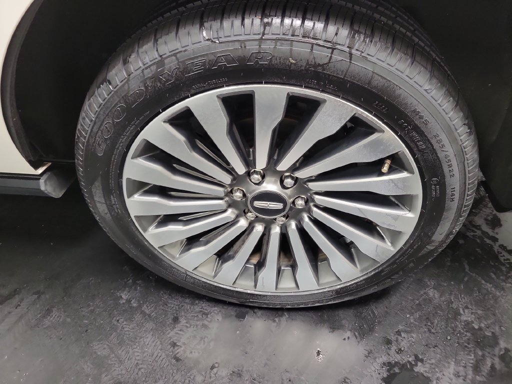 Used 2019 Lincoln Navigator Reserve AWD/4WD image 13