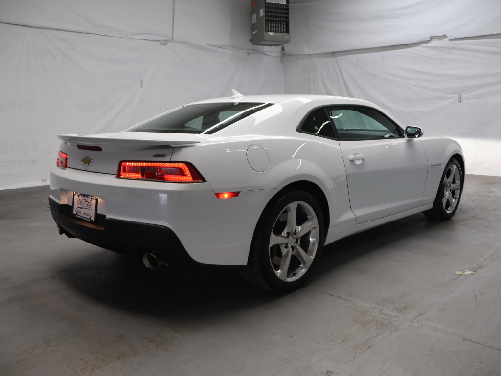 Used 2015 Chevrolet Camaro SS w/ RS Package RWD image 7