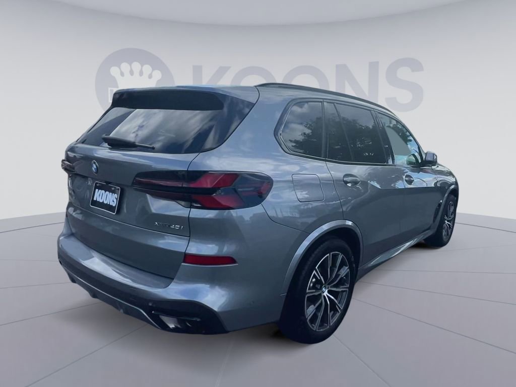Used 2025 BMW X5 xDrive40i w/ M Sport Package AWD/4WD image 11