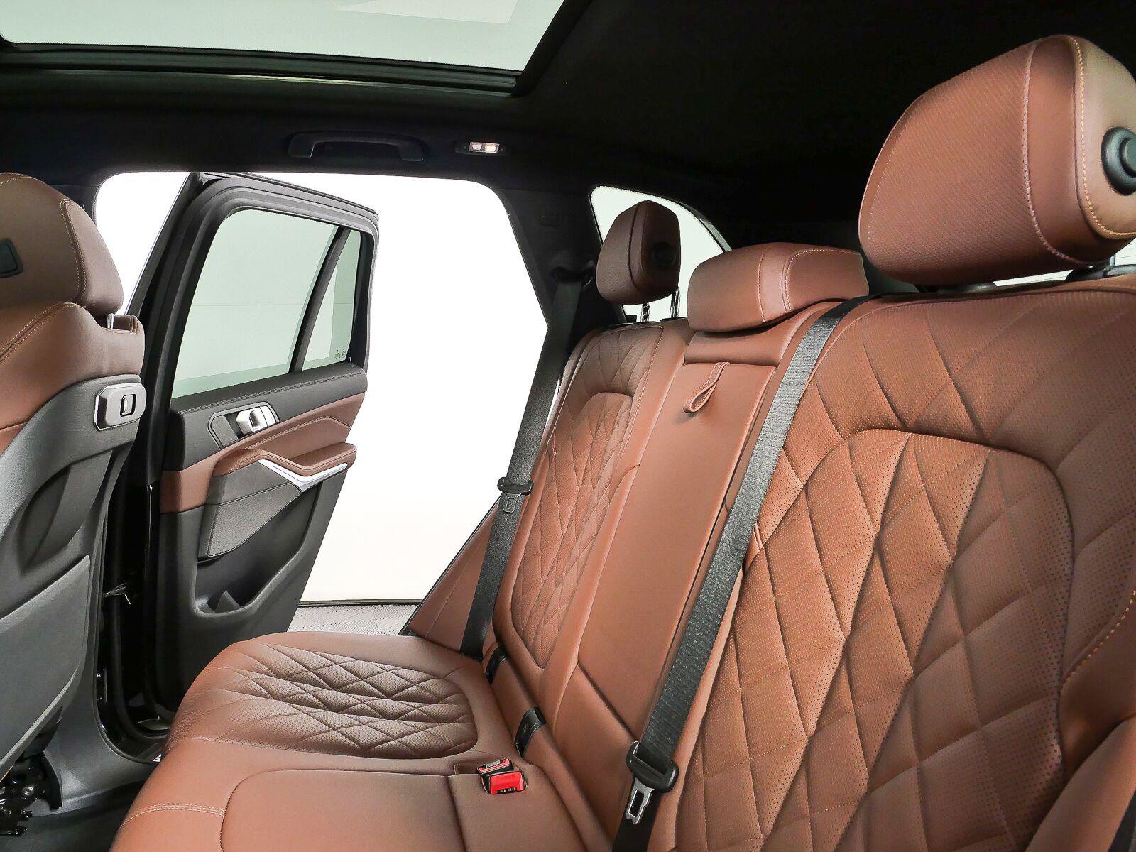 Used 2024 BMW X5 xDrive40i w/ Premium Package AWD/4WD image 23