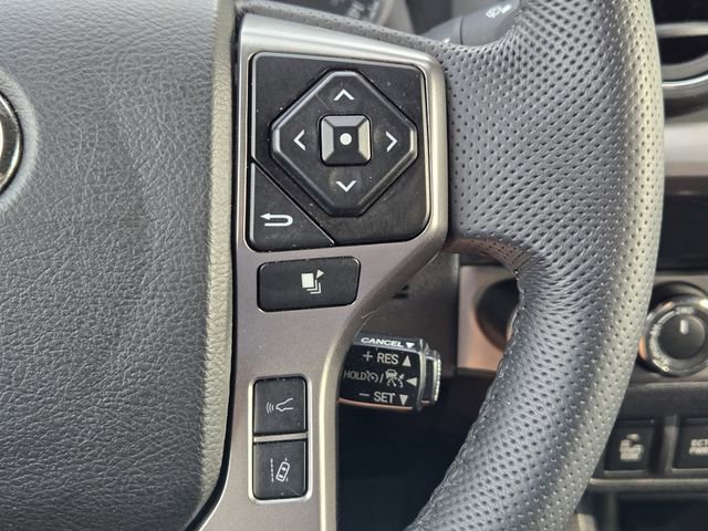 Used 2022 Toyota Tacoma Limited image 32