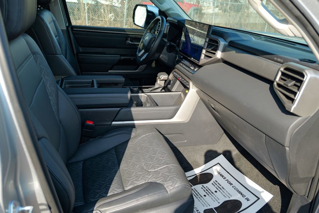 Used 2023 Toyota Tundra Limited AWD/4WD image 39