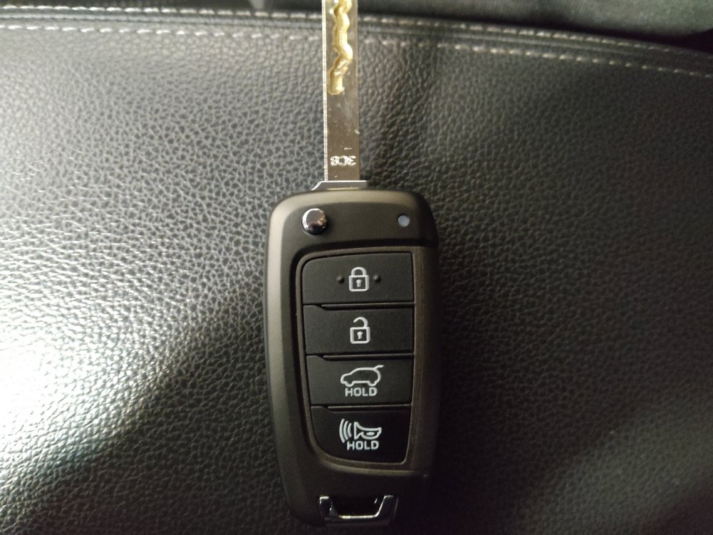 Used 2018 Hyundai Elantra GT image 32