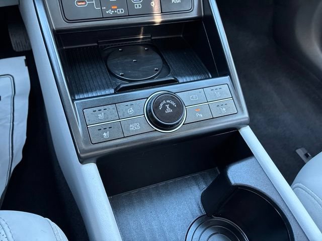 Used 2024 Hyundai Kona Limited AWD/4WD image 15