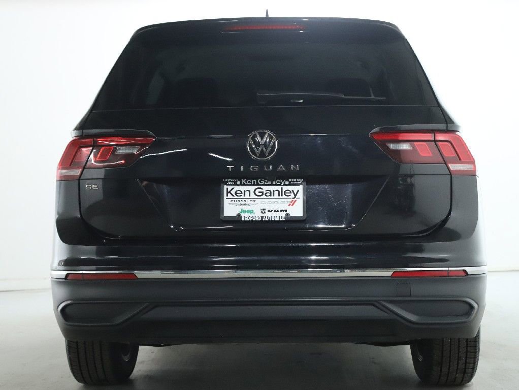 Used 2024 Volkswagen Tiguan SE image 44
