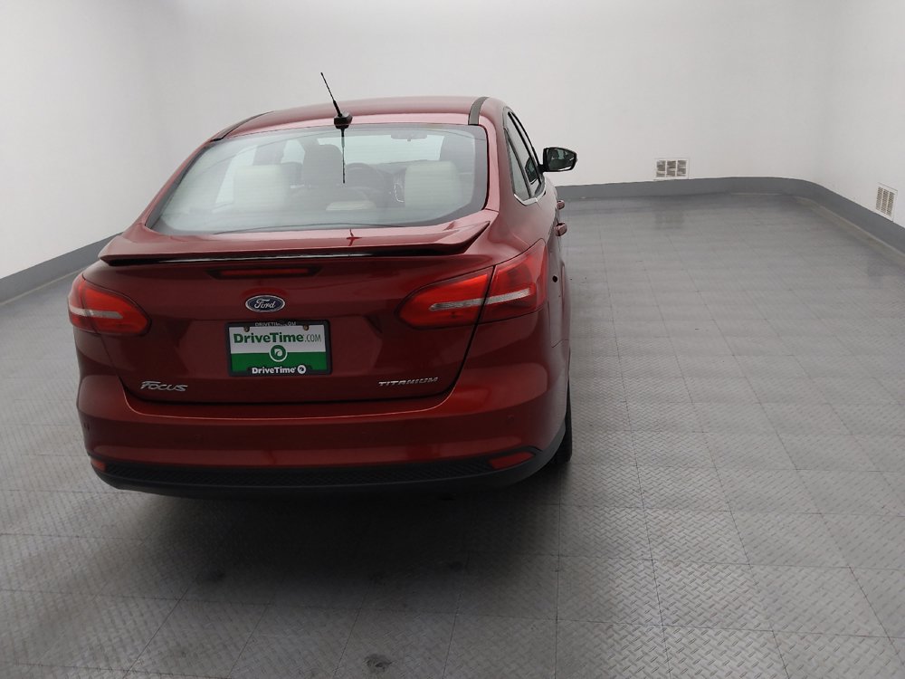 Used 2017 Ford Focus Titanium FWD image 7