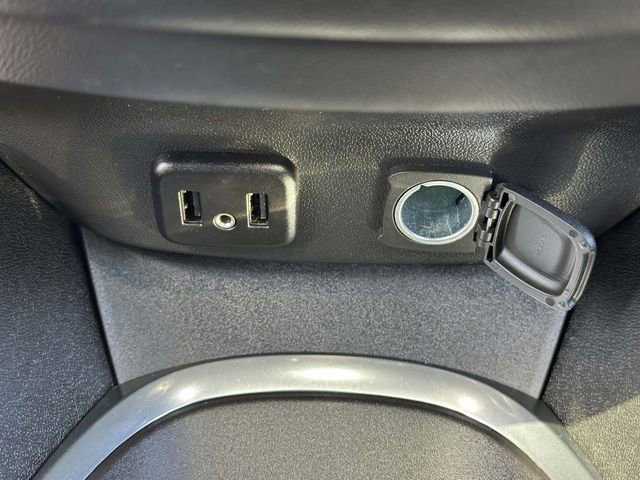 Used 2017 Chevrolet Malibu Premier w/ Premier Sun and Wheel Package image 10