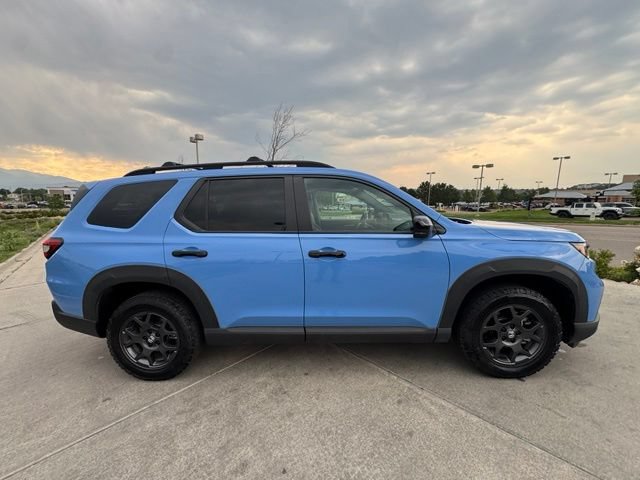 Used 2025 Honda Pilot TrailSport image 9