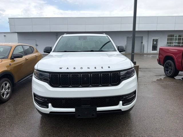 Used 2023 Jeep Wagoneer Series II w/ Convenience Group I AWD/4WD image 2