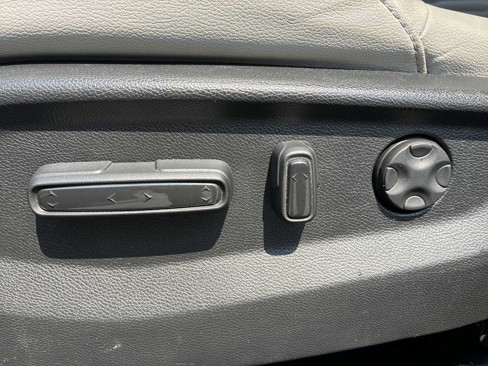 Used 2018 Honda CR-V Touring image 14