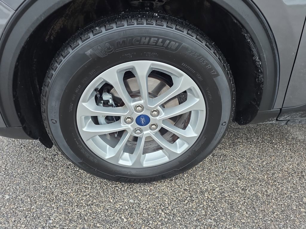 Used 2022 Ford Escape SE w/ Cold Weather Package image 10