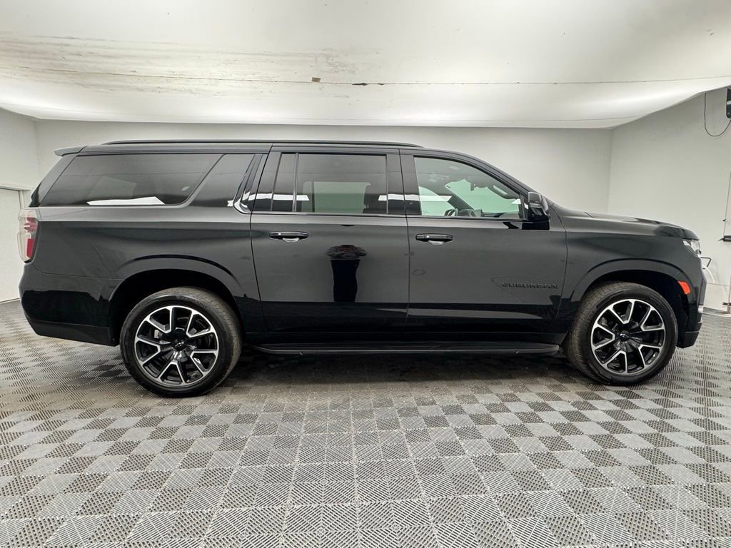 Used 2023 Chevrolet Suburban RST w/ Luxury Package image 7