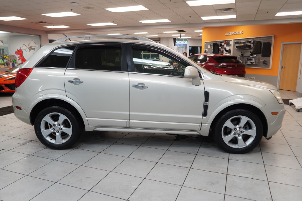 Used 2014 Chevrolet Captiva Sport LTZ FWD image 13