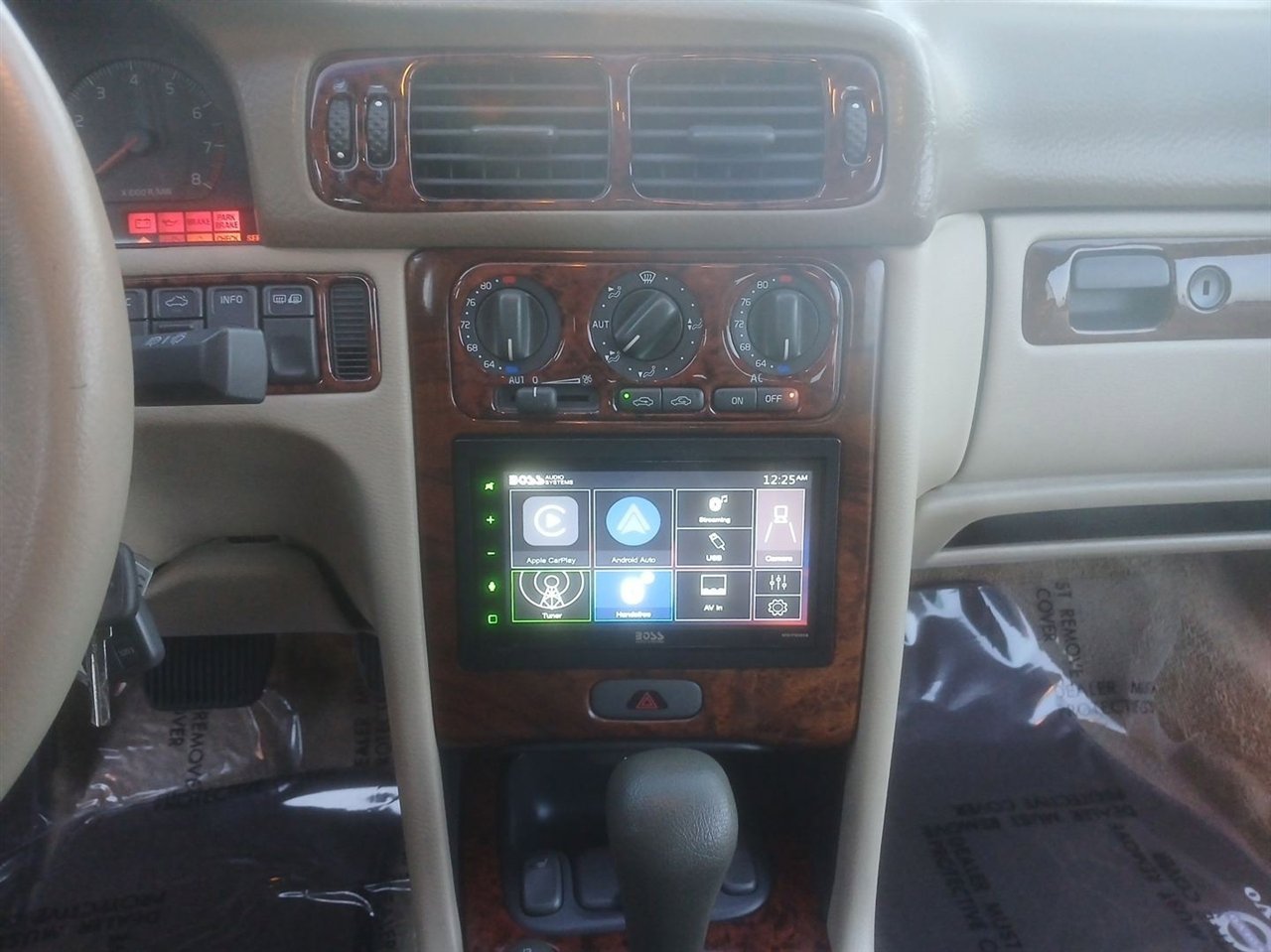 Used 1999 Volvo C70 LT image 17