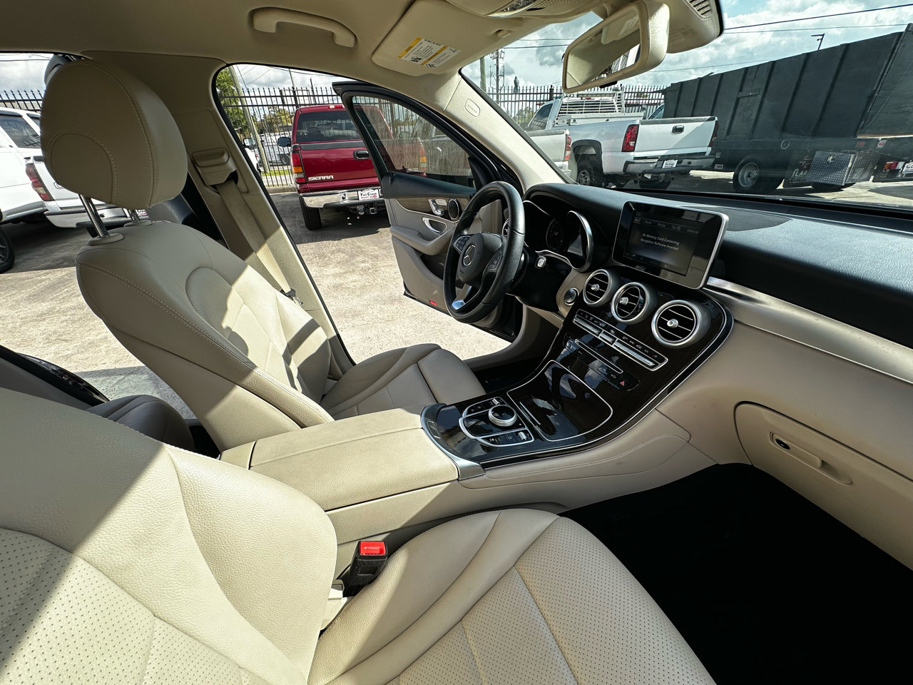 Used 2019 Mercedes-Benz GLC 300 image 48