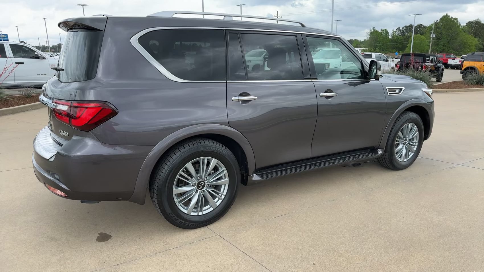 Used 2024 INFINITI QX80 Luxe RWD image 9