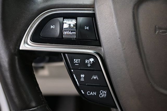 Used 2020 Lincoln Nautilus Reserve w/ Equipment Group 201A FWD image 19
