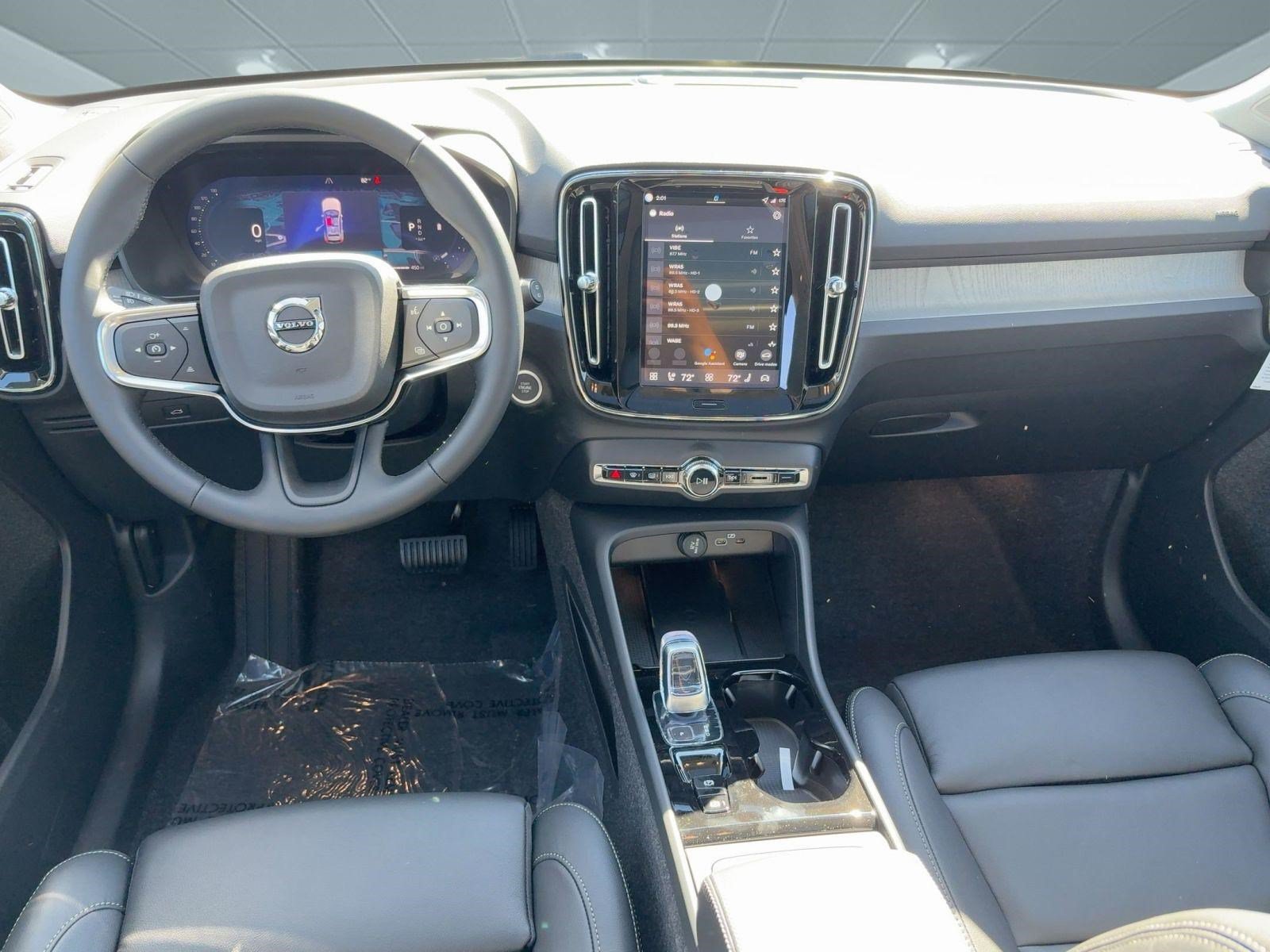 New 2026 Volvo XC40 B5 Plus w/ Climate Package AWD/4WD image 25