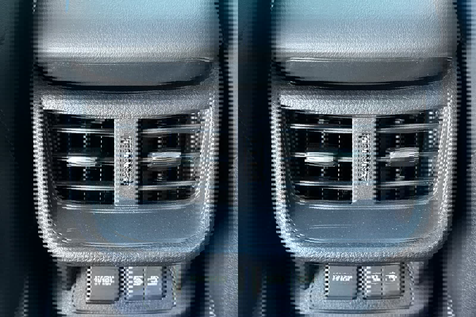 Used 2023 Lexus ES 300h w/ Premium Package image 14