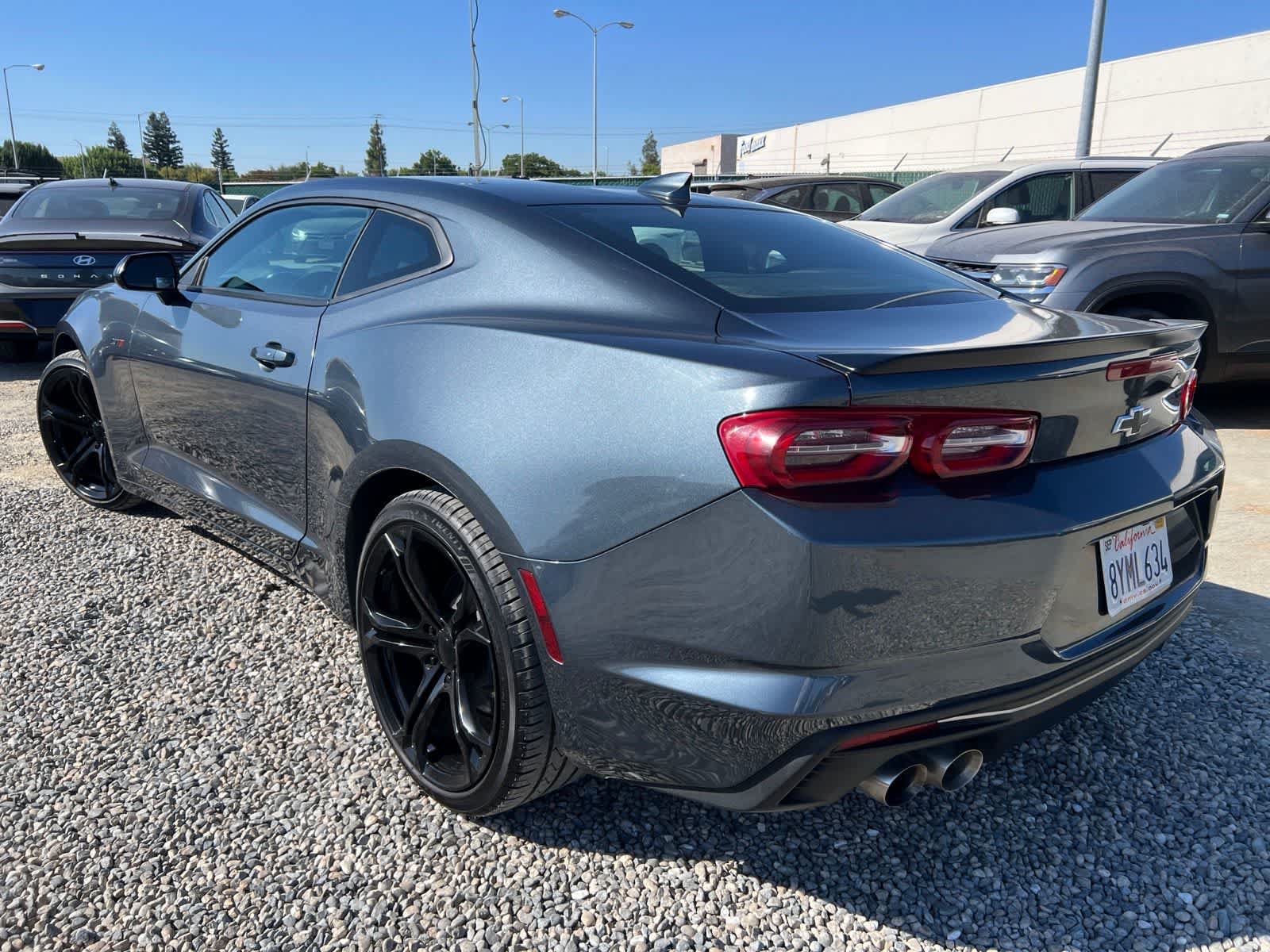 Used 2021 Chevrolet Camaro LT RWD image 7