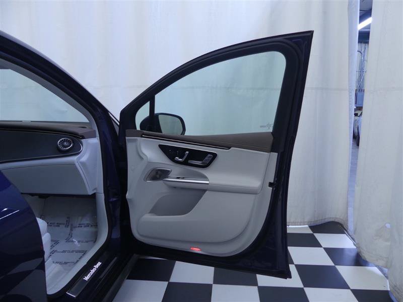 Used 2023 Mercedes-Benz EQE 350+ 4MATIC SUV w/ Exclusive Trim Package image 24