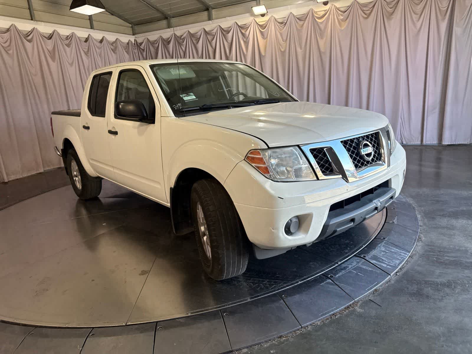 Used 2020 Nissan Frontier SV AWD/4WD image 3