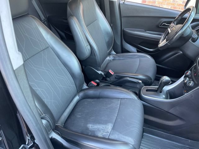 Used 2020 Chevrolet Trax LT w/ Driver Confidence Package FWD image 40