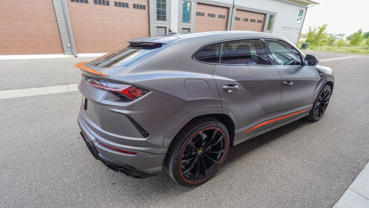 Used 2022 Lamborghini Urus AWD/4WD image 31