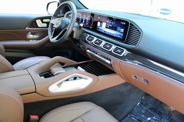 Used 2024 Mercedes-Benz GLE 450 4MATIC w/ AMG Line Exterior image 13