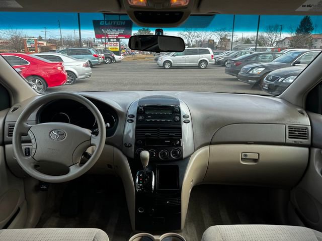 Used 2008 Toyota Sienna CE image 23
