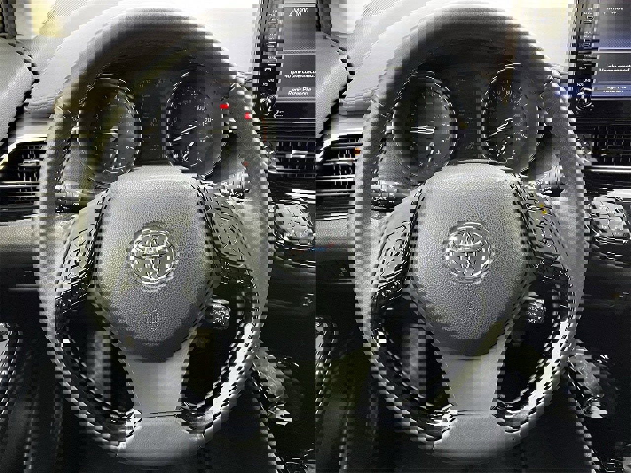 Used 2021 Toyota C-HR Limited image 11