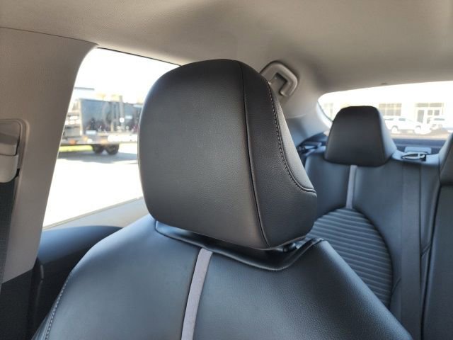 Used 2020 Toyota Camry SE image 19