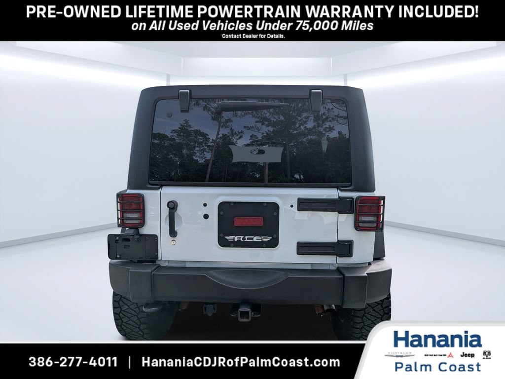 Used 2017 Jeep Wrangler Unlimited Rubicon w/ Connectivity Group AWD/4WD image 4