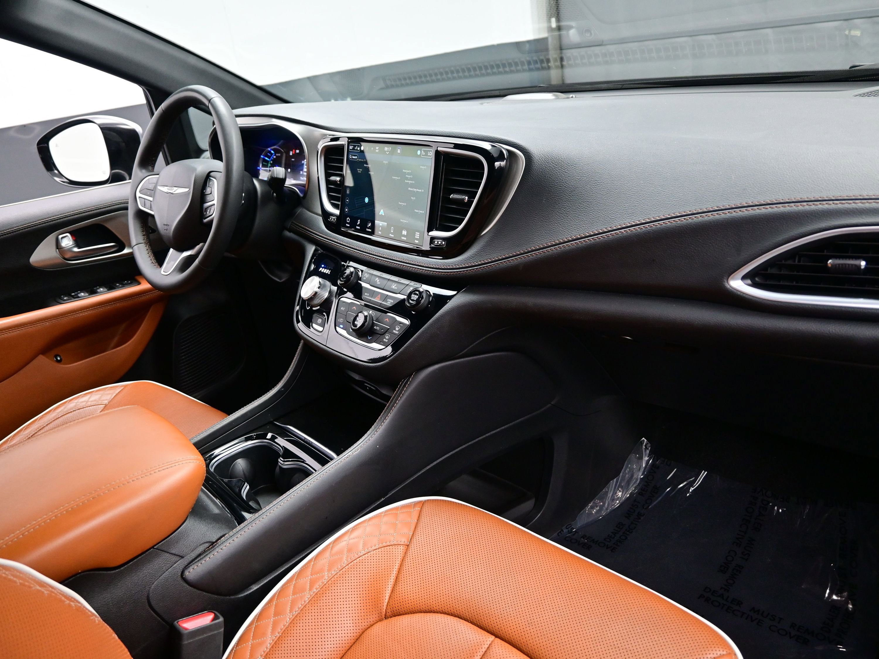 Used 2024 Chrysler Pacifica Pinnacle image 14