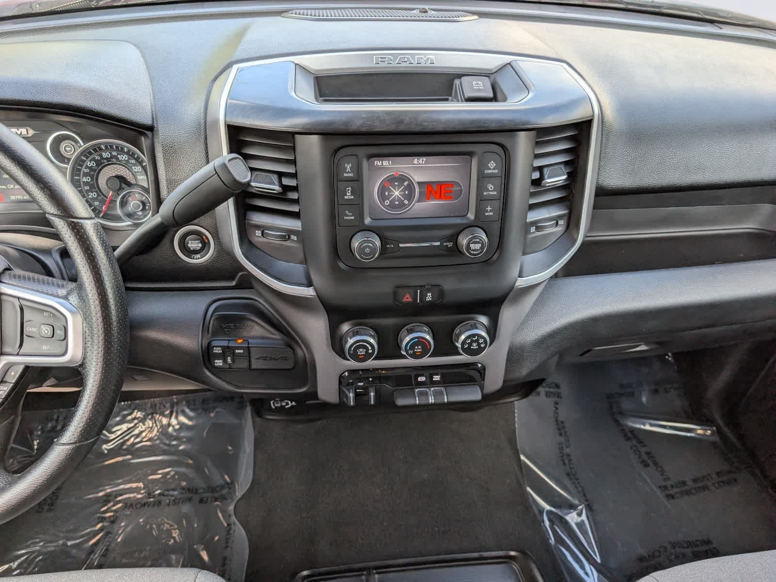 Used 2024 RAM 2500 Big Horn AWD/4WD image 18