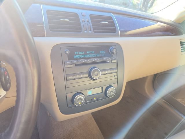 Used 2011 Buick Lucerne CXL FWD image 15