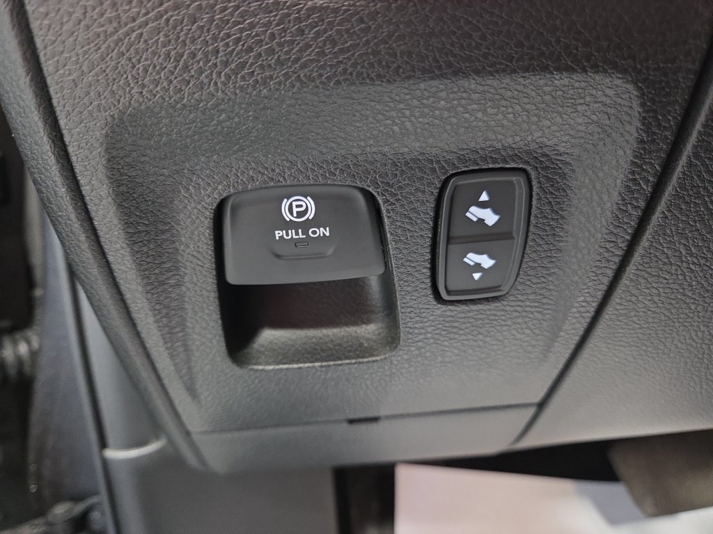 Used 2026 RAM 1500 Laramie AWD/4WD image 36