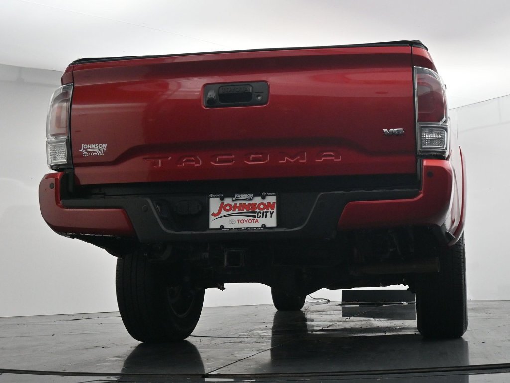 Used 2022 Toyota Tacoma TRD Sport w/ TRD Premium Sport Package AWD/4WD image 35
